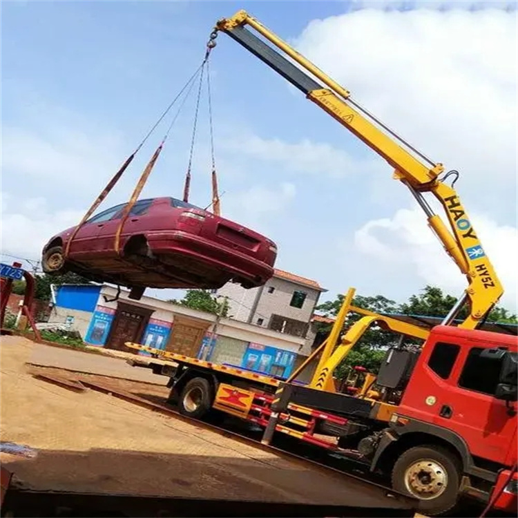 竹山吊车救援小汽车怎么吊